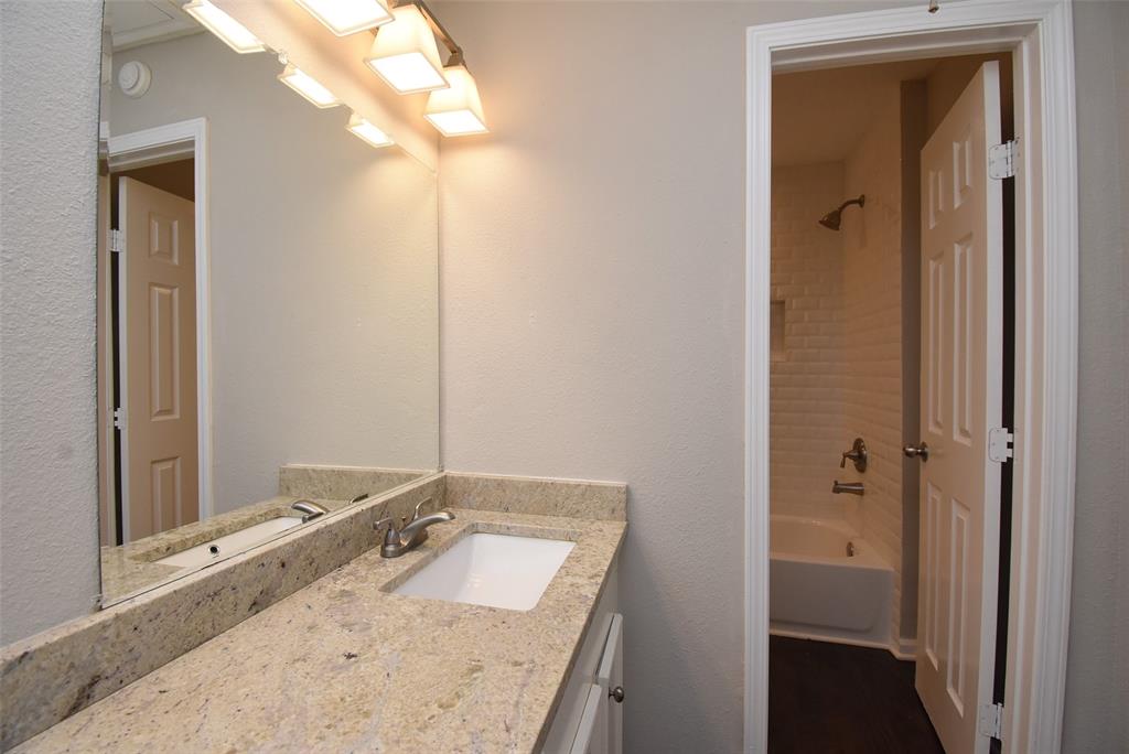 13823 Ivymount Drive, Sugar Land, Texas image 11