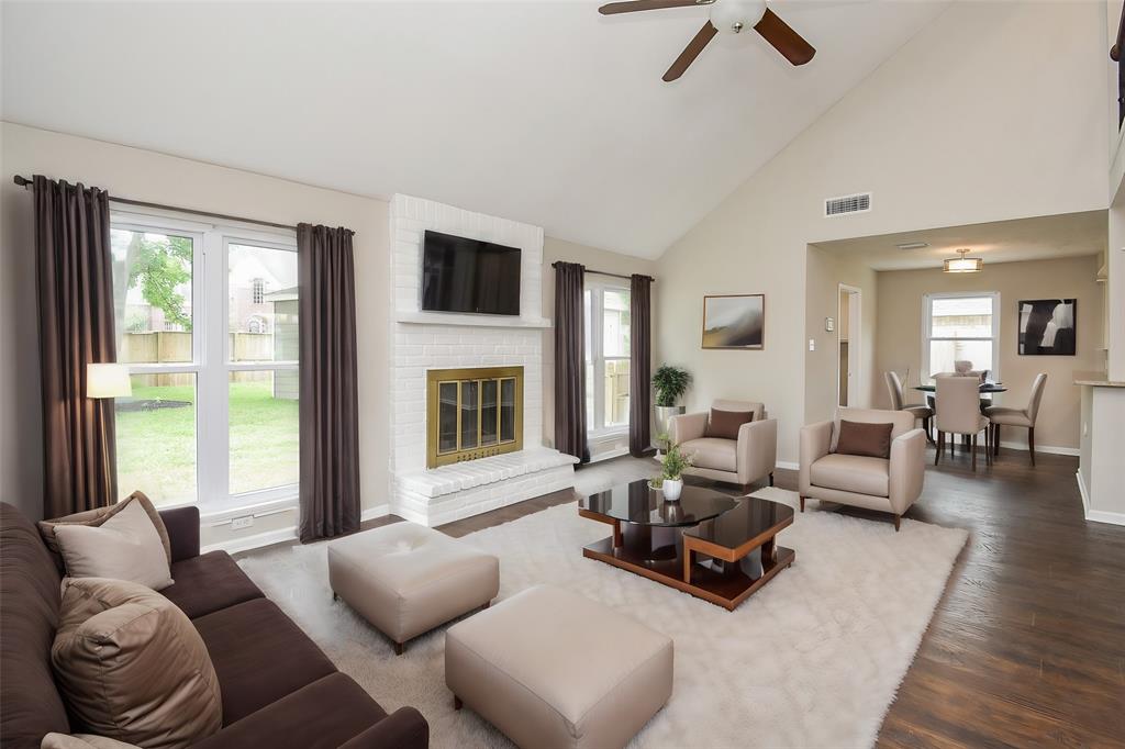 13823 Ivymount Drive, Sugar Land, Texas image 3