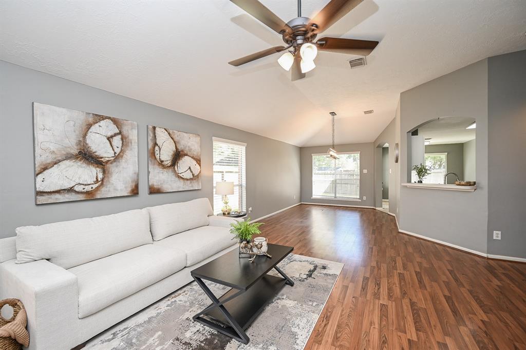 10718 Twin Circles Drive, Montgomery, Texas image 6