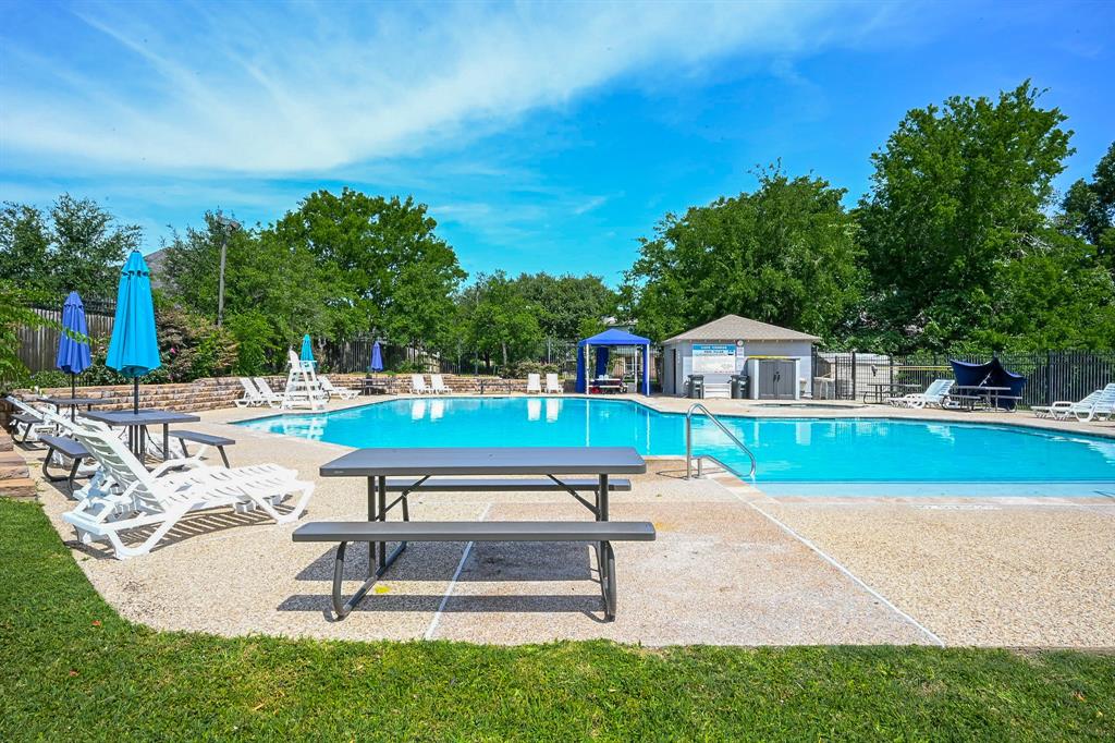 10718 Twin Circles Drive, Montgomery, Texas image 23