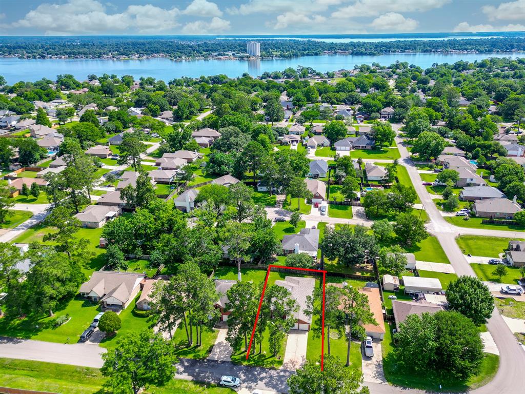 10718 Twin Circles Drive, Montgomery, Texas image 2