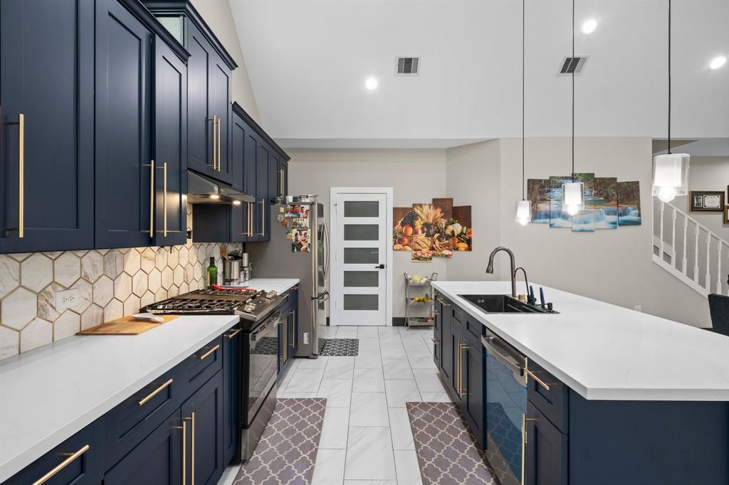 16709 W Rayburn Drive, Conroe, Texas image 11