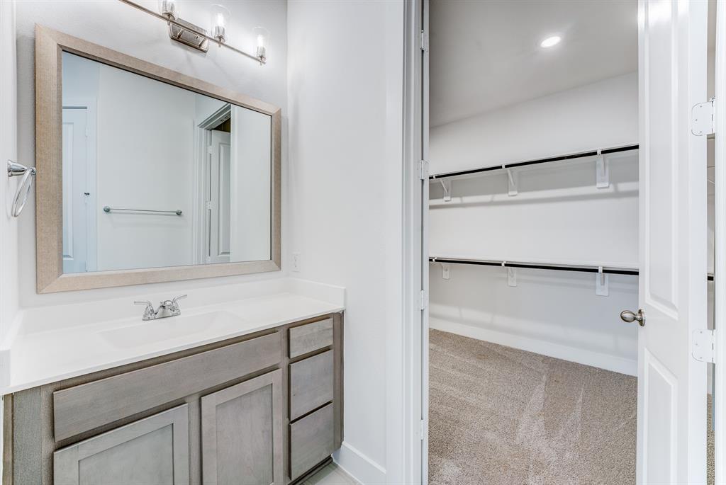 1521 Apache Heights Dr, Dayton, Texas image 21