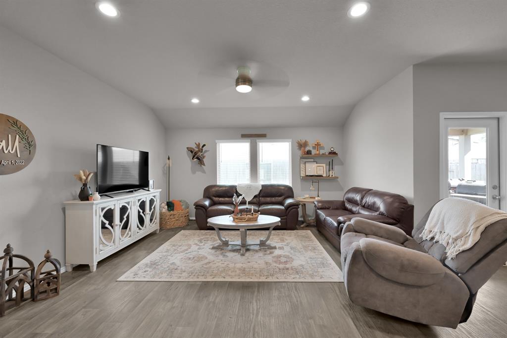21263 Ivy Woods Court, New Caney, Texas image 12
