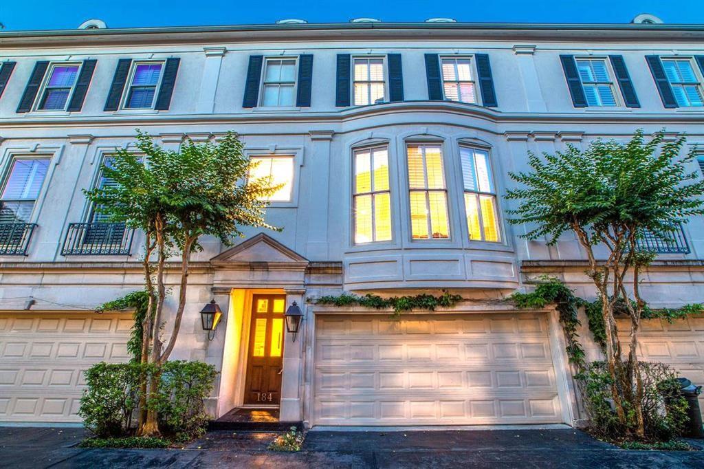 184 Oak Place Drive, Houston, Texas image 2