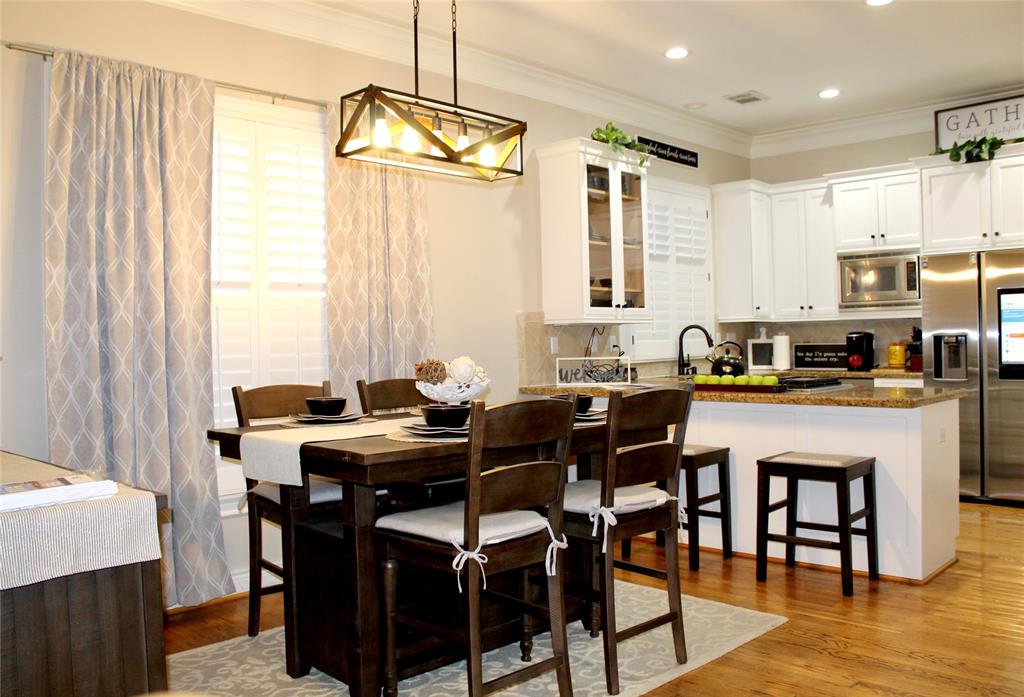 184 Oak Place Drive, Houston, Texas image 16