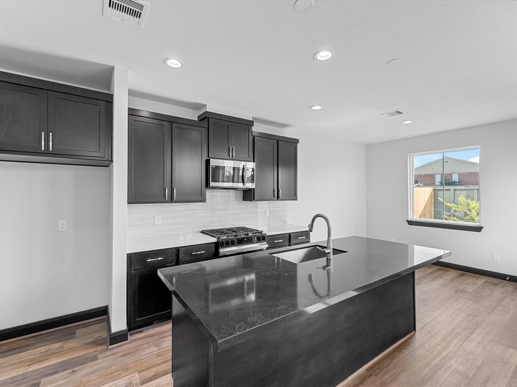 9215 Washington Heights Street St, Houston, Texas image 2