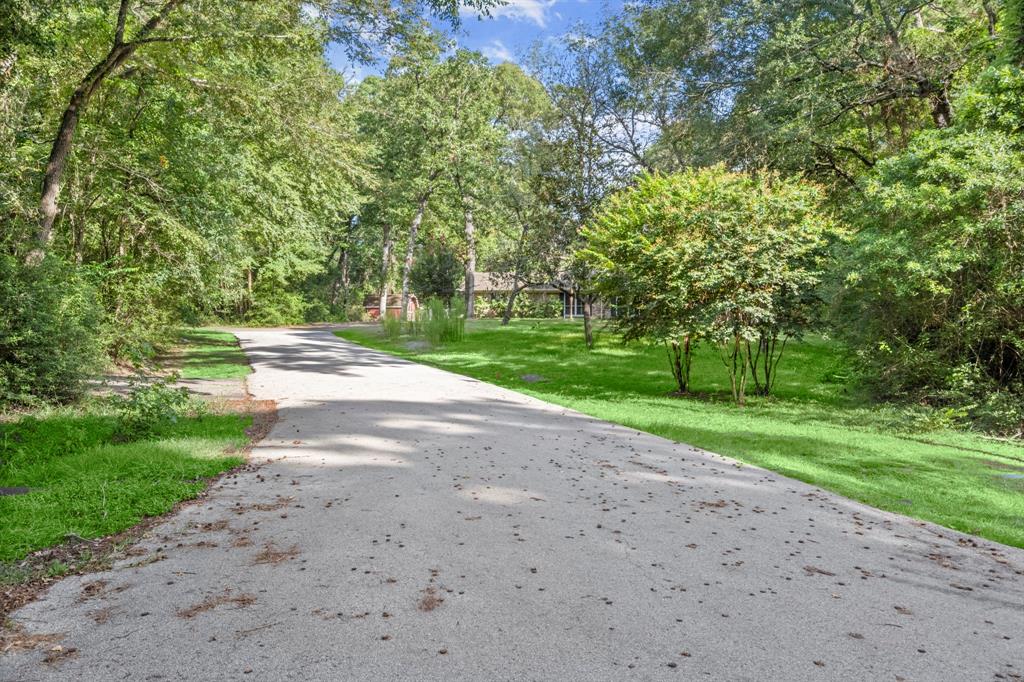 108 Hereford Drive, Conroe, Texas image 37