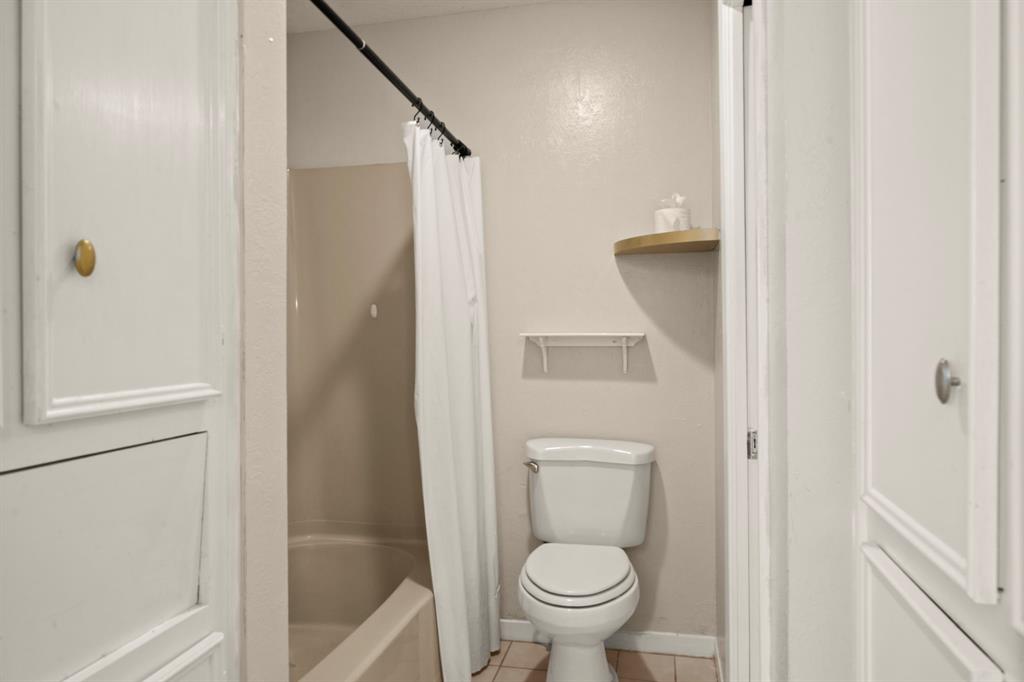 108 Hereford Drive, Conroe, Texas image 25
