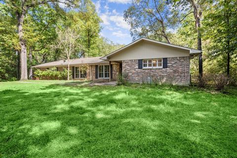 108 Hereford Drive Conroe TX 77304
