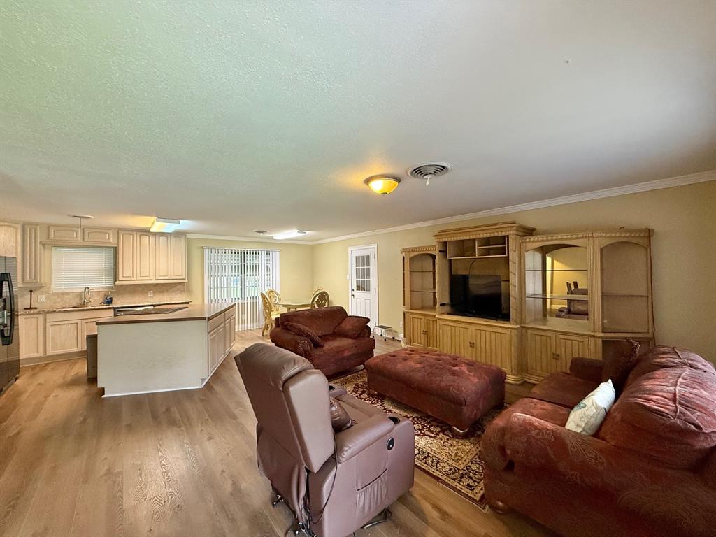 62 W Harding Circle, Pinehurst, Texas image 2