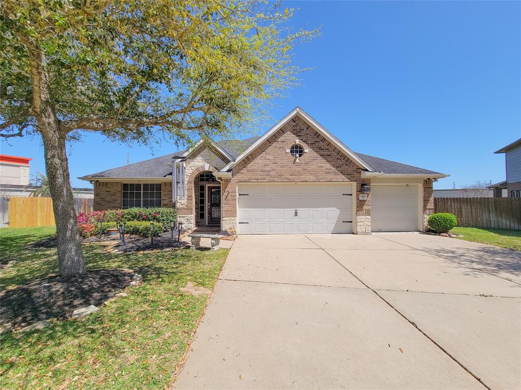 28103 Helmsman Knolls Drive, Katy, Texas image 2