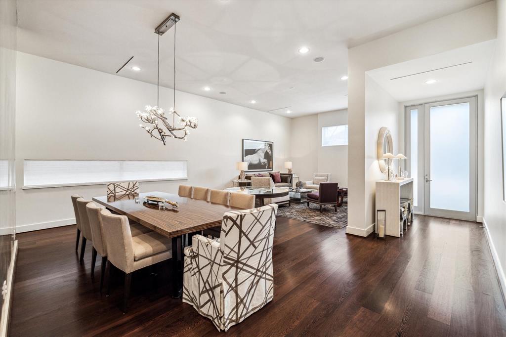 2211 Avalon Place