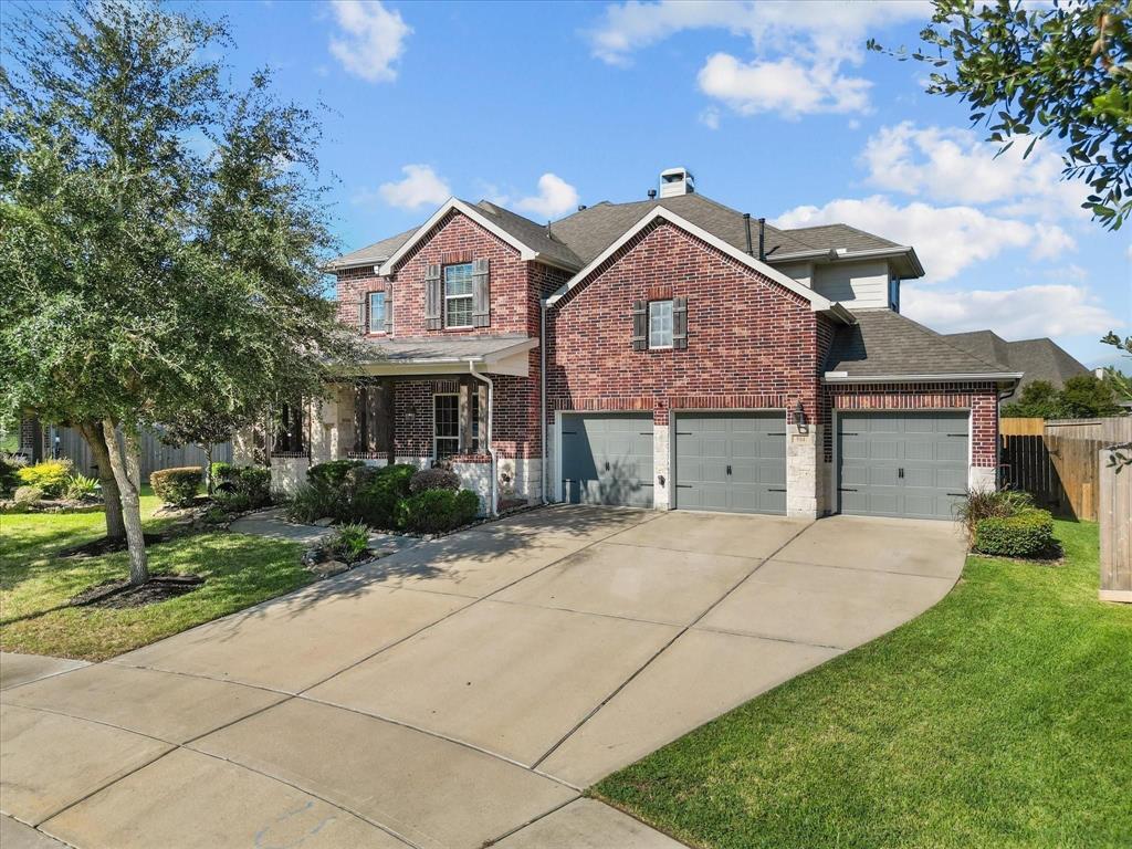 904 Cozy Hollow Court, Friendswood, Texas image 3