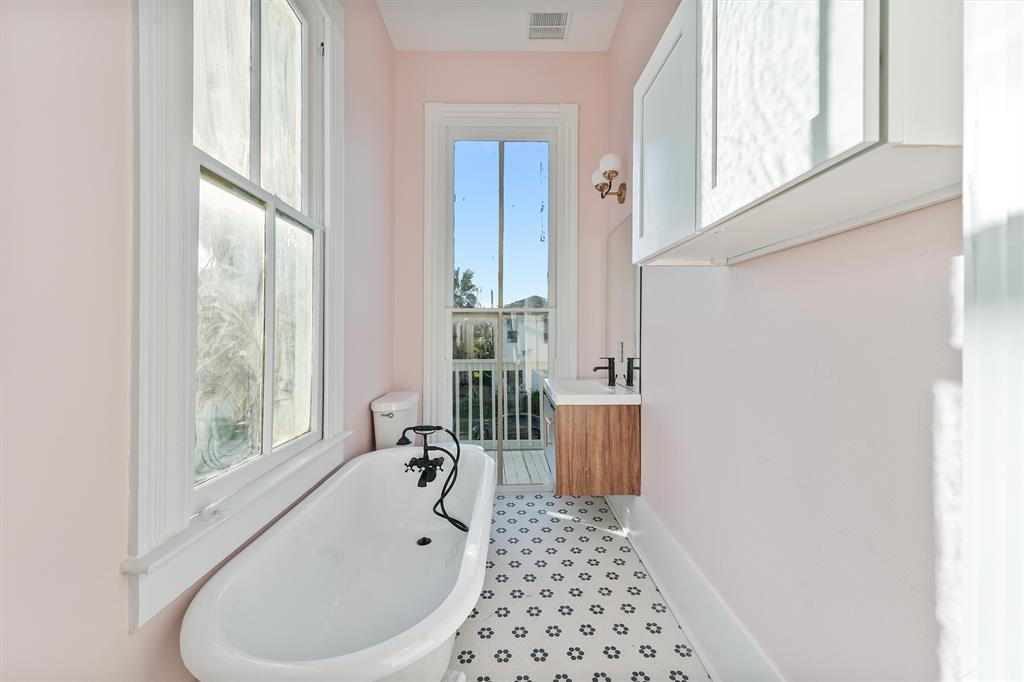 1607 Market Street, Galveston, Texas image 23