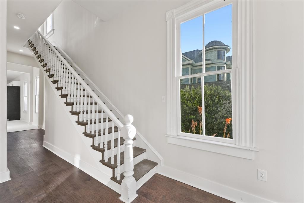1607 Market Street, Galveston, Texas image 4