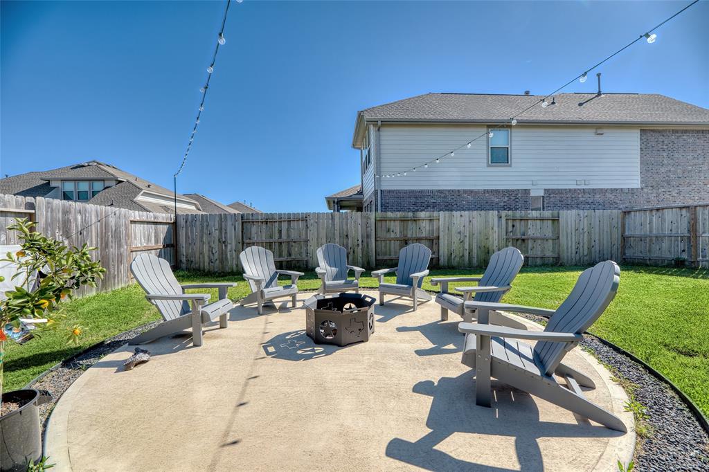 3707 Lion Creek Court, Rosenberg, Texas image 2