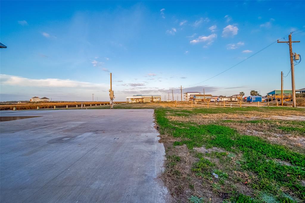 1107 Gator Point, Crystal Beach, Texas image 37