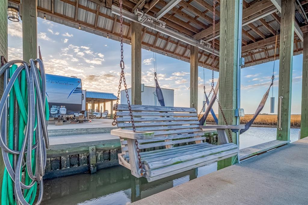 1107 Gator Point, Crystal Beach, Texas image 32