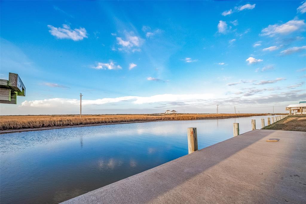 1107 Gator Point, Crystal Beach, Texas image 34