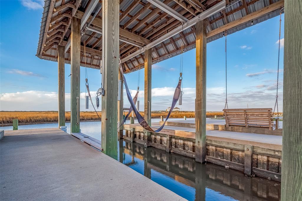 1107 Gator Point, Crystal Beach, Texas image 31