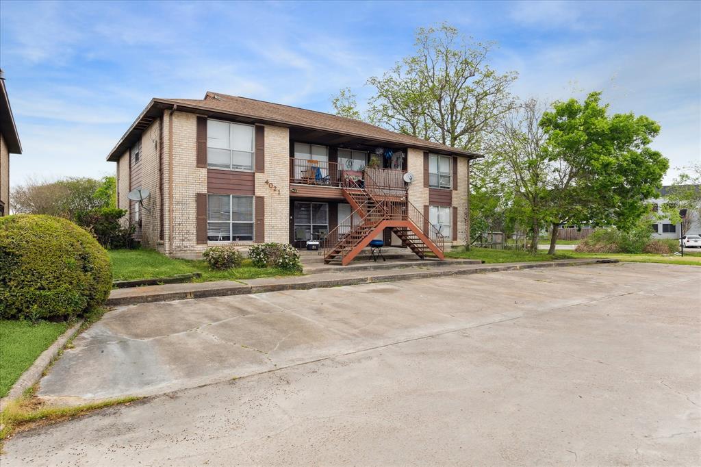 4021 Briar Hollow Drive