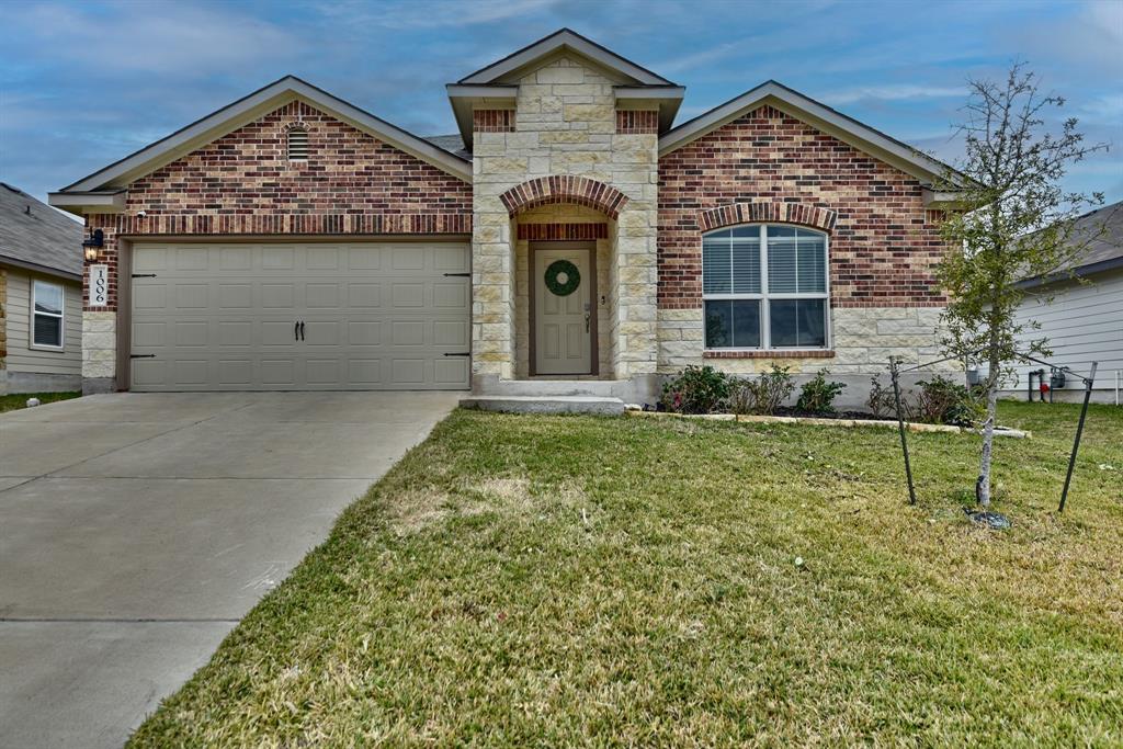 1006 Fannin Street, Brenham, Texas image 1