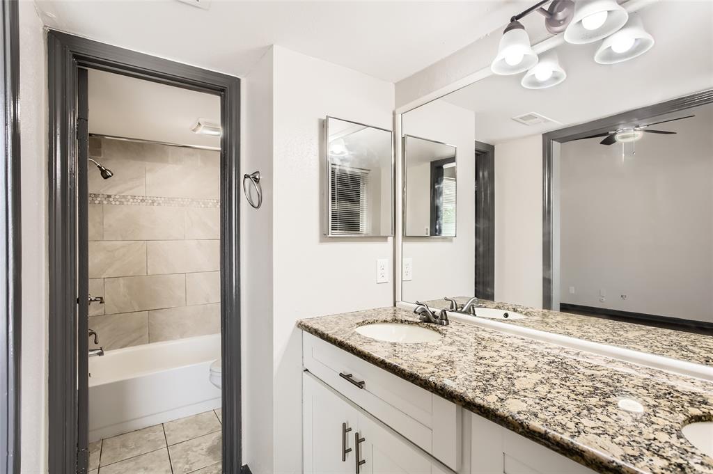 11710 Southlake Drive #25, Houston, Texas image 18