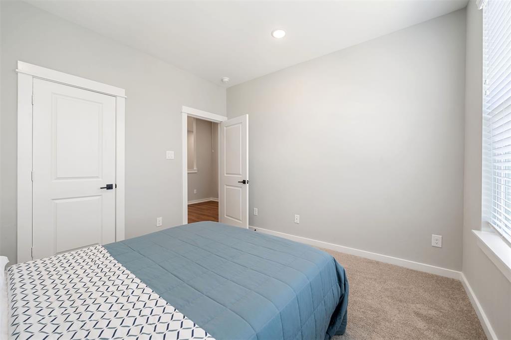 8466 Berry Green Lane, Houston, Texas image 22
