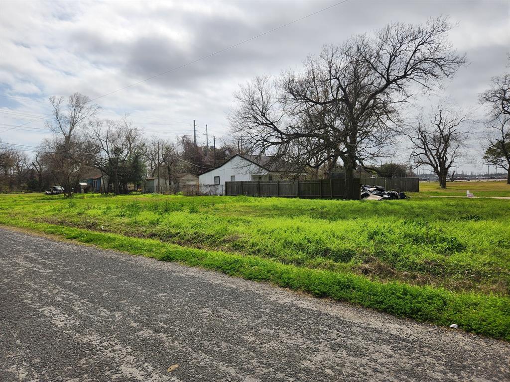 1303 2nd Avenue, Texas City, Texas image 5