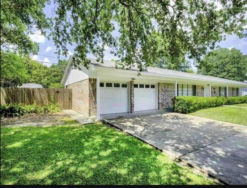 5390 Swallow Drive, Beaumont, Texas image 2