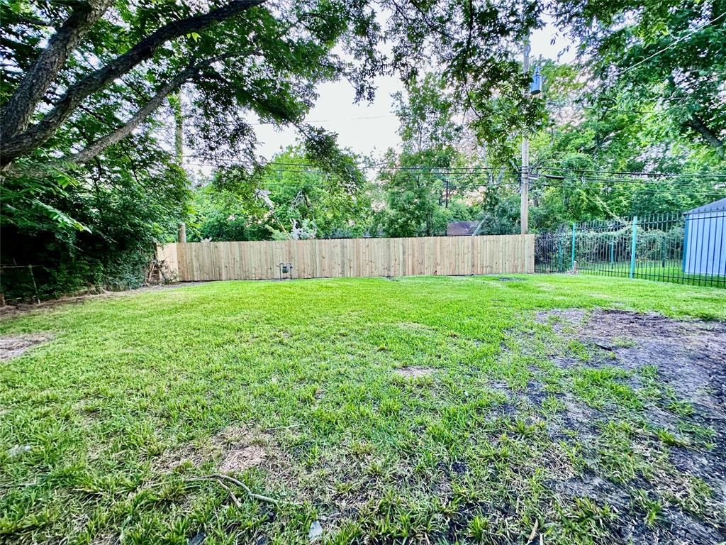 10210 Ashville Drive, Houston, Texas image 13