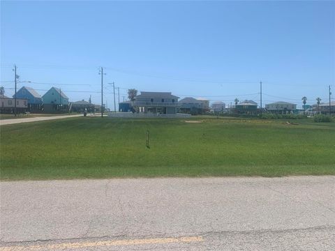 Photo of 907 Fort Velasco Drive, Surfside Beach, TX 77541 (MLS # 82283899)