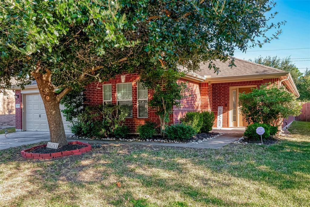 16211 Peach Bluff Ln, Cypress, Texas image 3
