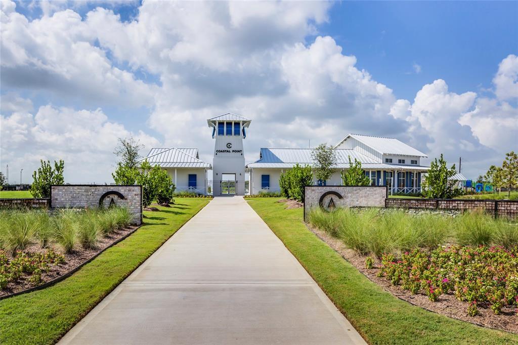 4901 Caspian Wave Drive, League City, Texas image 7