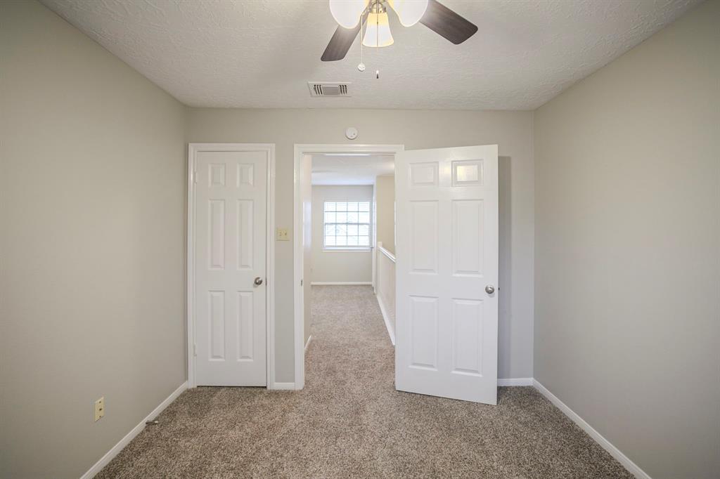 8207 Green Devon Drive, Houston, Texas image 36