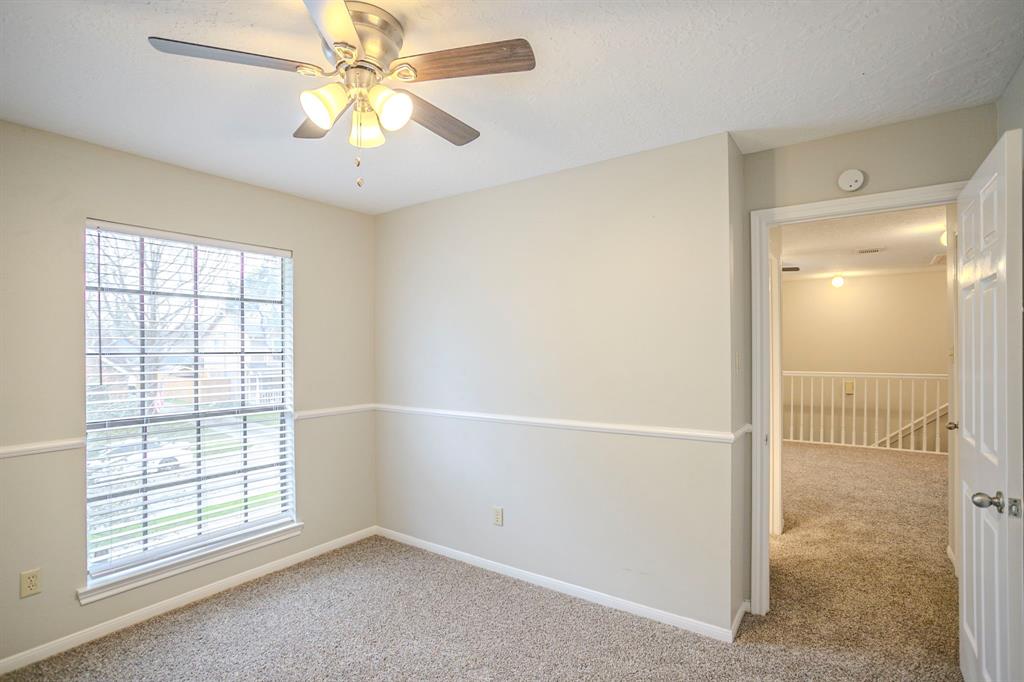 8207 Green Devon Drive, Houston, Texas image 29