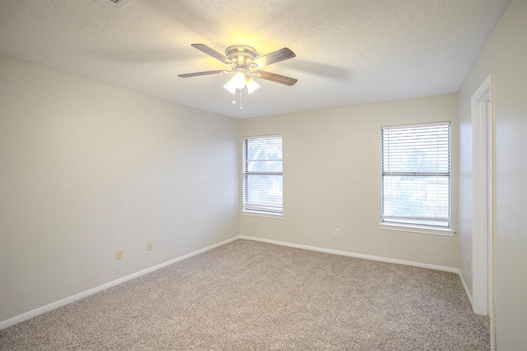 8207 Green Devon Drive, Houston, Texas image 22