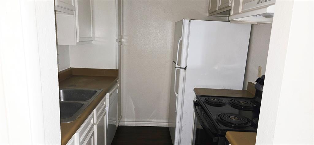 8529 Hearth Drive #34, Houston, Texas image 3