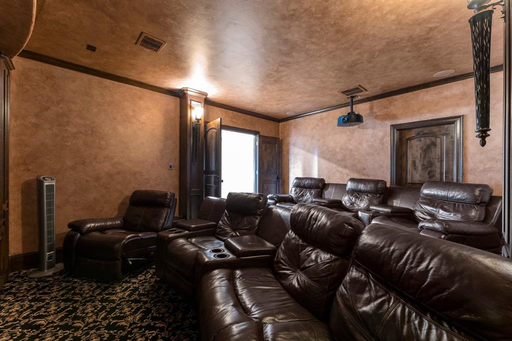 8111 Marshall Falls Drive, Spring, Texas image 34