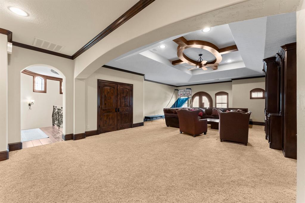 8111 Marshall Falls Drive, Spring, Texas image 32