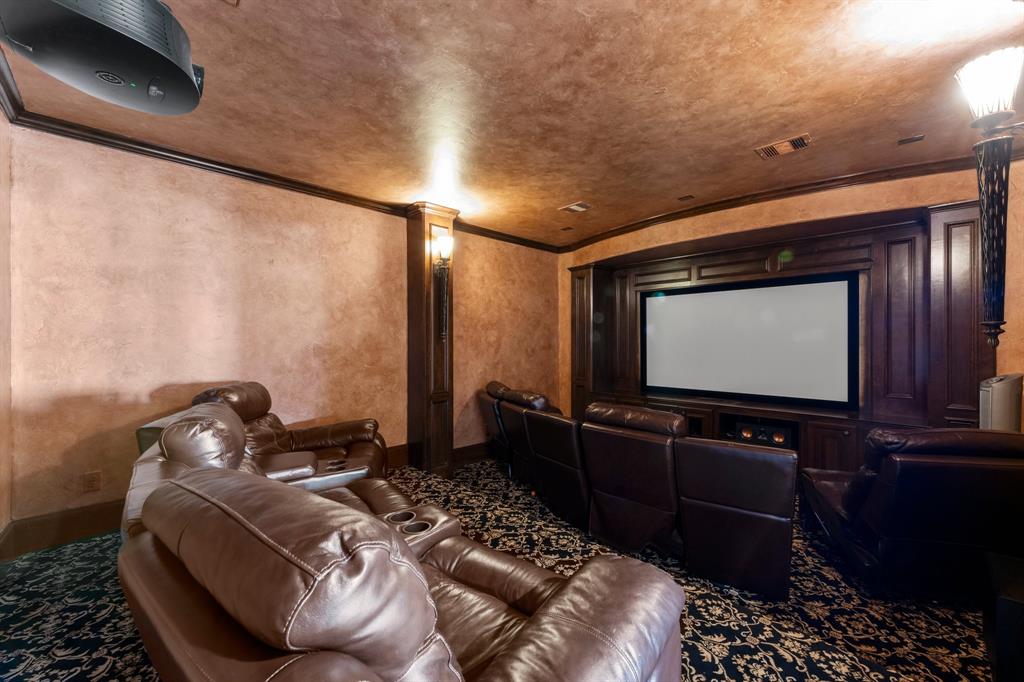 8111 Marshall Falls Drive, Spring, Texas image 35