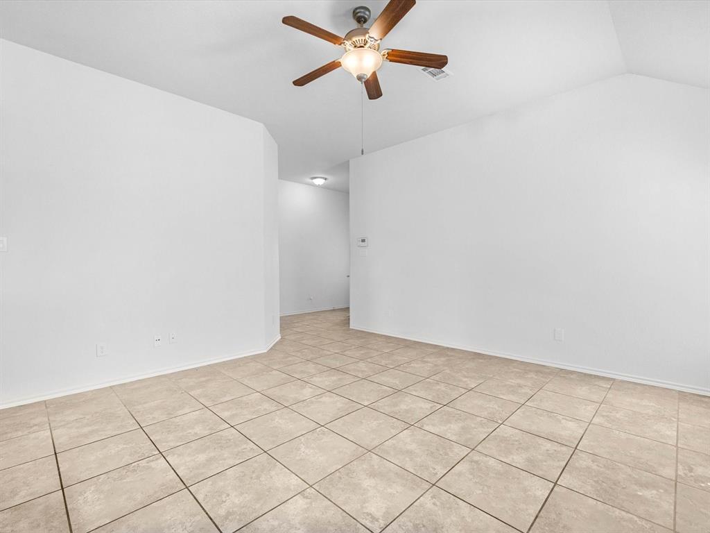 19019 Pinewood Point Lane, Tomball, Texas image 13