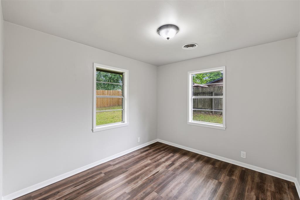 208 S Jewell Street, Centerville, Texas image 9