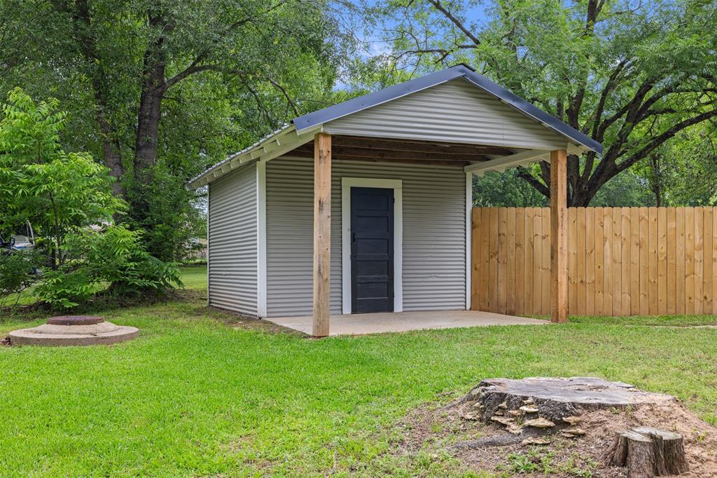 208 S Jewell Street, Centerville, Texas image 12