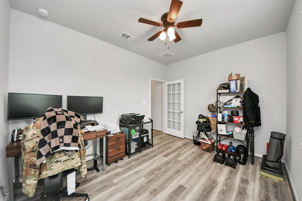 503 Thunder Cloud Drive, Baytown, Texas image 14