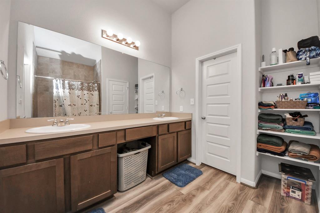 503 Thunder Cloud Drive, Baytown, Texas image 18