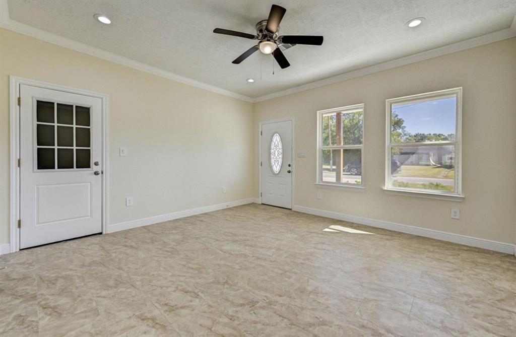 1045 Miller Street, Beaumont, Texas image 3