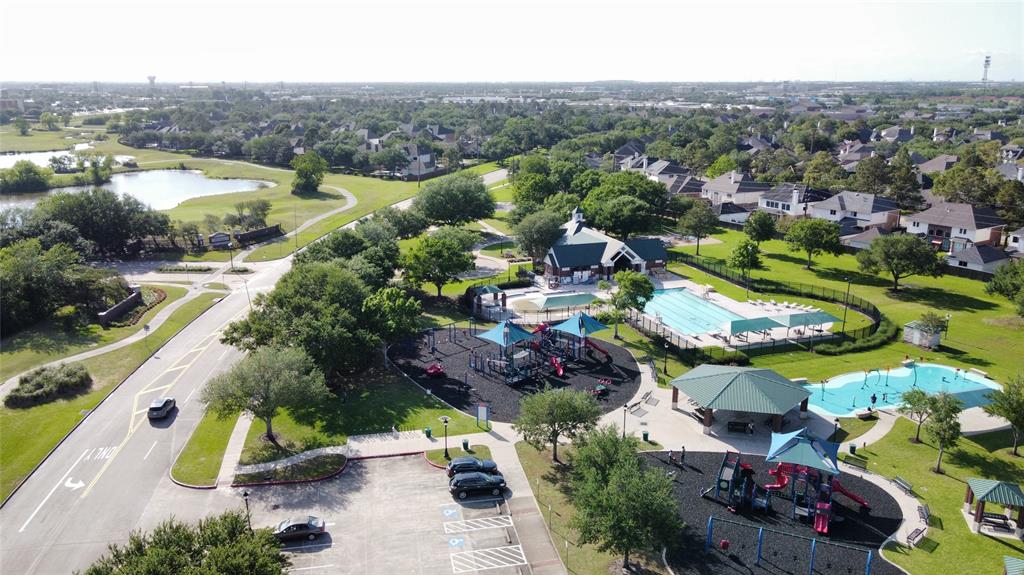 3718 Paigewood Drive, Pearland, Texas image 43