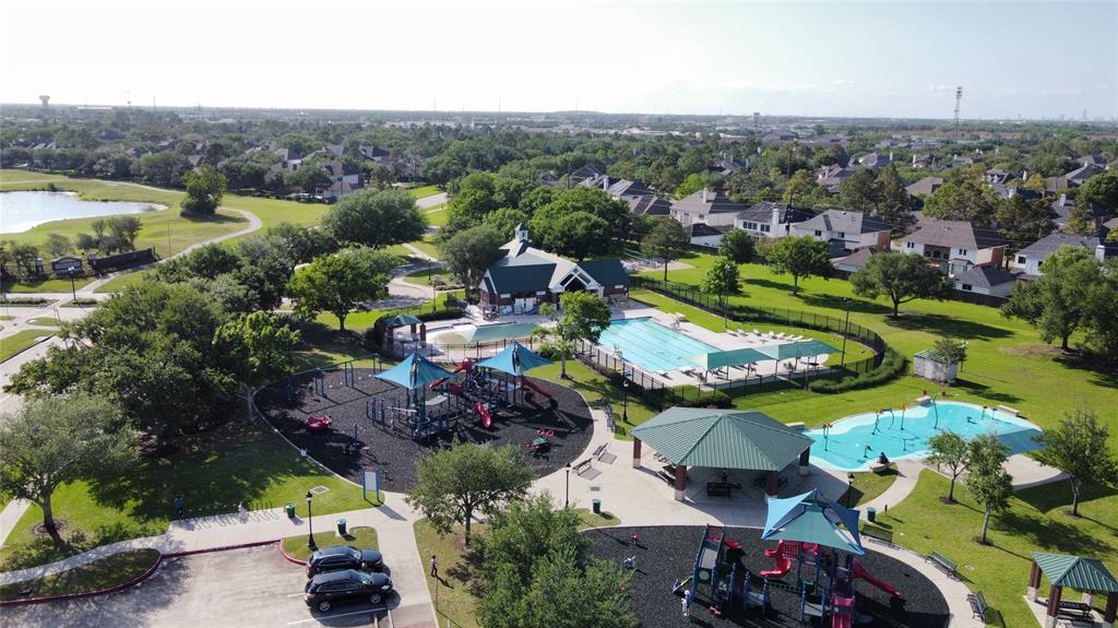 3718 Paigewood Drive, Pearland, Texas image 44